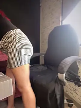 Snapshot of Miss__Melody chatting on 09-22-25, 06:32 Miss Melody online show from 09-22-25, 06:32