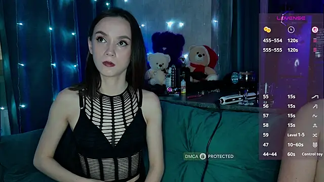 Snapshot of alexnikaaa chatting on 10-25-25, 05:30 alexnikaaa online show from 10-25-25, 05:30