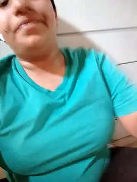 Mumbaigirl17 online show from 11-09-25, 08:23