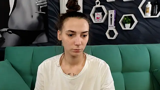 annabishop online show from 02-18-25, 03:21