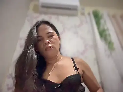 SophiaCourthaway online show from 09-13-25, 03:01