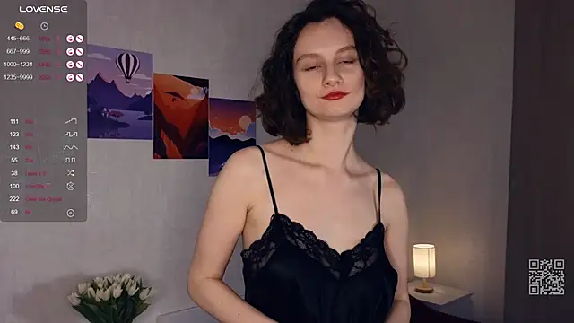 Snapshot of Leya_Curly chatting on 03-08-25, 02:51 Leya Curly online show from 03-08-25, 02:51