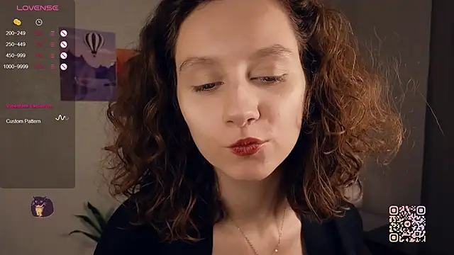 Snapshot of Leya_Curly chatting on 09-09-25, 01:43 Leya Curly online show from 09-09-25, 01:43