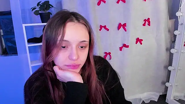 Snapshot of Sahara_Shields chatting on 01-28-25, 10:23 Sahara Shields online show from 01-28-25, 10:23