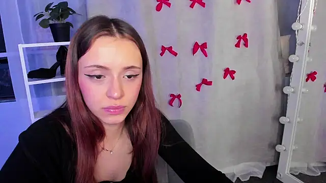 Snapshot of Sahara_Shields chatting on 01-28-25, 01:27 Sahara Shields online show from 01-28-25, 01:27