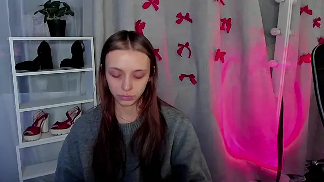 Snapshot of Sahara_Shields chatting on 02-09-25, 01:25 Sahara Shields online show from 02-09-25, 01:25