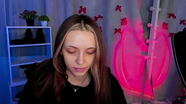 Snapshot of Sahara_Shields chatting on 03-07-25, 10:13 Sahara Shields online show from 03-07-25, 10:13