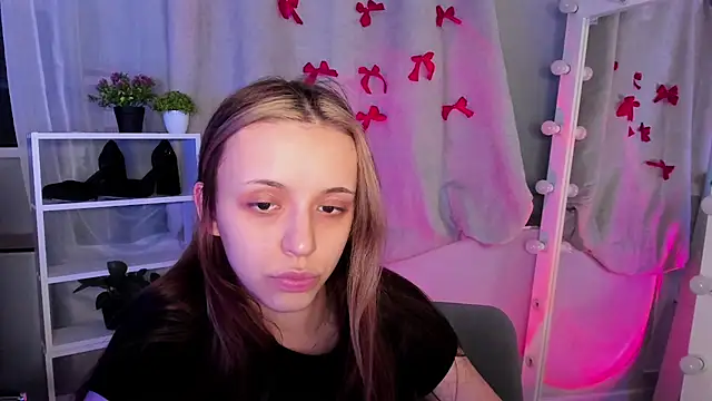 Snapshot of Sahara_Shields chatting on 03-15-25, 09:19 Sahara Shields online show from 03-15-25, 09:19