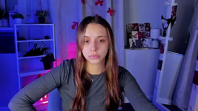 Snapshot of Sahara_Shields chatting on 09-10-25, 10:04 Sahara Shields online show from 09-10-25, 10:04