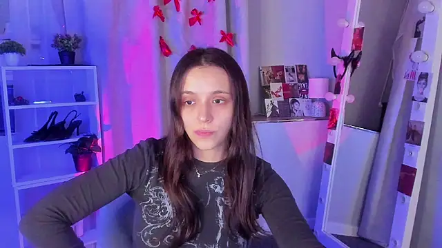 Snapshot of Sahara_Shields chatting on 09-14-25, 10:36 Sahara Shields online show from 09-14-25, 10:36