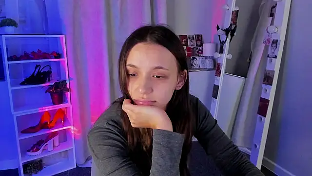 Snapshot of Sahara_Shields chatting on 09-24-25, 09:56 Sahara Shields online show from 09-24-25, 09:56