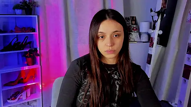 Snapshot of Sahara_Shields chatting on 10-05-25, 10:02 Sahara Shields online show from 10-05-25, 10:02