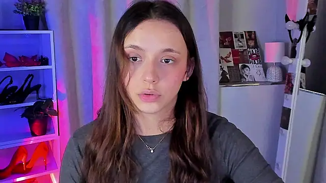 Snapshot of Sahara_Shields chatting on 10-12-25, 10:25 Sahara Shields online show from 10-12-25, 10:25