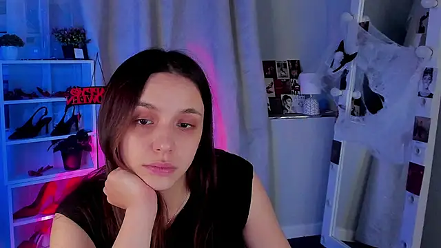 Snapshot of Sahara_Shields chatting on 10-30-25, 10:06 Sahara Shields online show from 10-30-25, 10:06