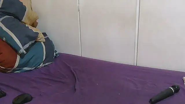 Snapshot of BigBootyStudent chatting on 09-22-25, 06:26 BigBootyStudent online show from 09-22-25, 06:26