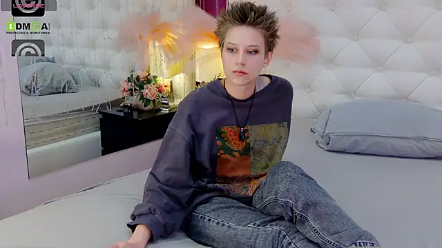 Snapshot of via_mayer_ chatting on 02-03-25, 05:07 via mayer online show from 02-03-25, 05:07