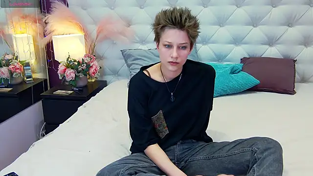 Snapshot of via_mayer_ chatting on 03-11-25, 04:51 via mayer online show from 03-11-25, 04:51