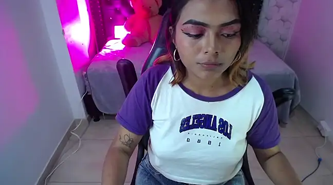 Snapshot of madelein_m chatting on 01-27-25, 10:27 madelein m online show from 01-27-25, 10:27