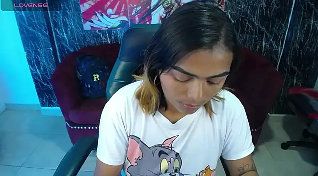 Snapshot of madelein_m chatting on 01-28-25, 10:56 madelein m online show from 01-28-25, 10:56