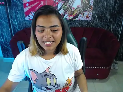 Snapshot of madelein_m chatting on 02-01-25, 07:02 madelein m online show from 02-01-25, 07:02