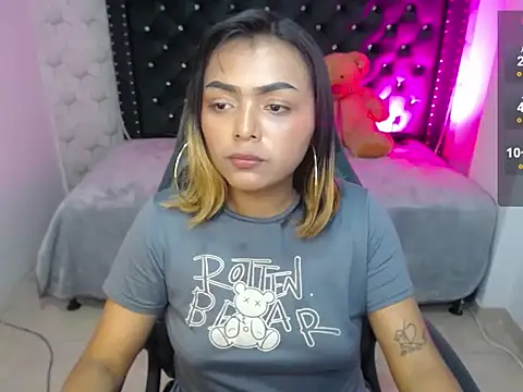 Snapshot of madelein_m chatting on 02-20-25, 07:30 madelein m online show from 02-20-25, 07:30