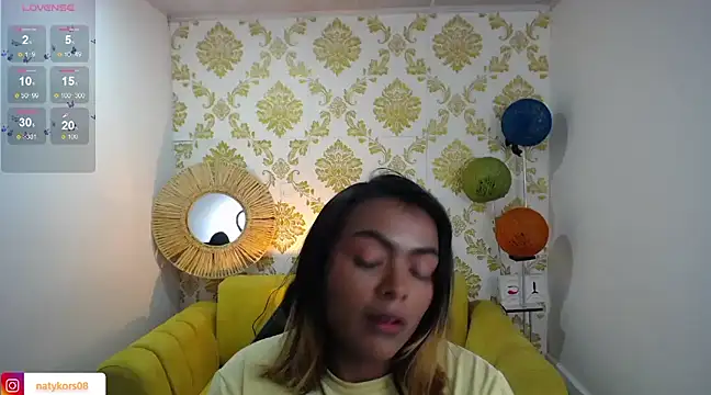 Snapshot of madelein_m chatting on 02-22-25, 06:19 madelein m online show from 02-22-25, 06:19