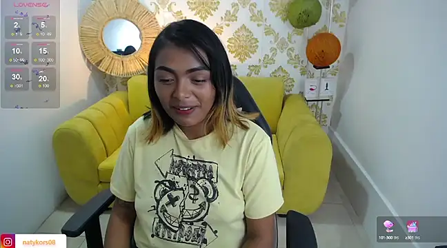 Snapshot of madelein_m chatting on 02-23-25, 12:30 madelein m online show from 02-23-25, 12:30