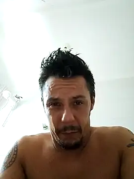 Snapshot of Santanacumxplod chatting on 01-31-25, 07:40 Santanacumxplod online show from 01-31-25, 07:40