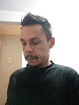 Snapshot of Santanacumxplod chatting on 09-12-25, 01:38 Santanacumxplod online show from 09-12-25, 01:38