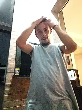 Snapshot of Santanacumxplod chatting on 10-04-25, 02:09 Santanacumxplod online show from 10-04-25, 02:09