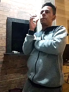 Snapshot of Santanacumxplod chatting on 10-19-25, 01:39 Santanacumxplod online show from 10-19-25, 01:39