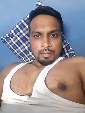 Snapshot of Chennaibull15 chatting on 02-26-25, 01:41 Chennaibull15 online show from 02-26-25, 01:41