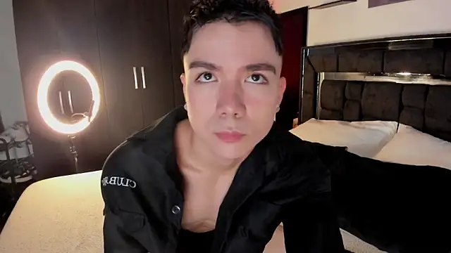 alanblack1 online show from 03-02-26, 01:18