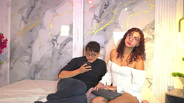 vanilla hot online show from 11-17-25, 01:39