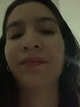 Bella still online show from 10-03-25, 12:57