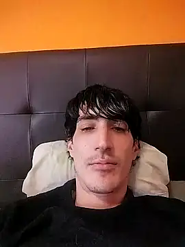 Snapshot of moutt99 chatting on 01-15-25, 10:06 moutt99 online show from 01-15-25, 10:06