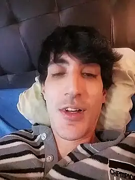 Snapshot of moutt99 chatting on 01-23-25, 02:50 moutt99 online show from 01-23-25, 02:50