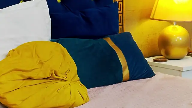 Snapshot of Annabellerise chatting on 02-27-25, 12:21 Annabellerise online show from 02-27-25, 12:21