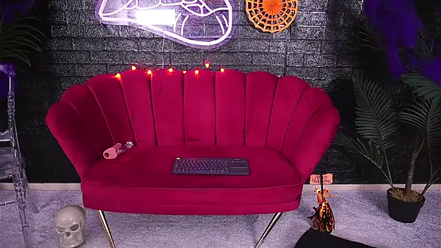 Snapshot of Annabellerise chatting on 10-27-25, 05:11 Annabellerise online show from 10-27-25, 05:11