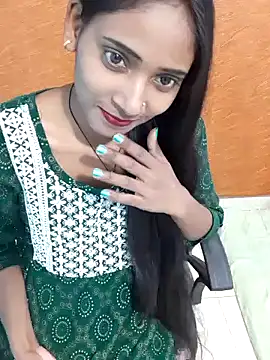 Snapshot of Divya-2007 chatting on 01-25-25, 01:52 Divya-2007 online show from 01-25-25, 01:52