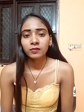 Snapshot of Divya-2007 chatting on 02-18-25, 03:54 Divya-2007 online show from 02-18-25, 03:54