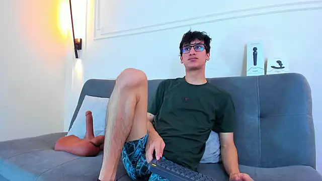 Cum hunters online show from 12-19-25, 03:13