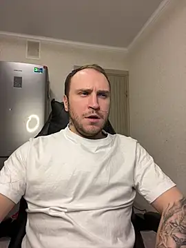Snapshot of _XxX-XxX_ chatting on 02-18-25, 12:04  XxX-XxX  online show from 02-18-25, 12:04