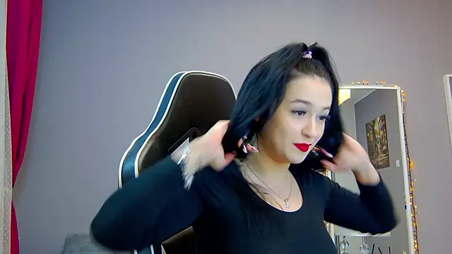 Eva Lovvia  online show from 03-17-25, 07:58