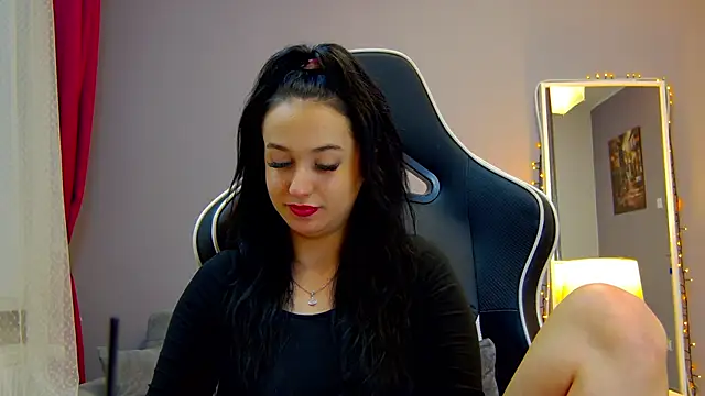 Eva Lovvia  online show from 03-18-25, 02:04