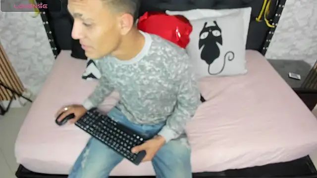 stefany pablo1 online show from 02-15-25, 12:22