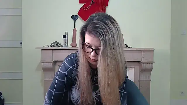 Snapshot of kamilalova chatting on 02-02-26, 01:32 kamilalova online show from 02-02-26, 01:32