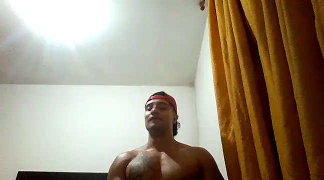 Snapshot of davidcr89 chatting on 02-06-25, 07:45 davidcr89 online show from 02-06-25, 07:45