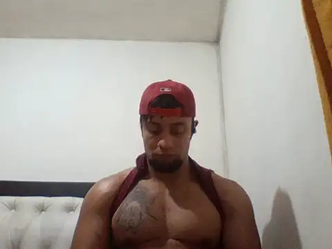 Snapshot of davidcr89 chatting on 09-19-25, 05:42 davidcr89 online show from 09-19-25, 05:42