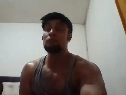 Snapshot of davidcr89 chatting on 09-21-25, 06:37 davidcr89 online show from 09-21-25, 06:37
